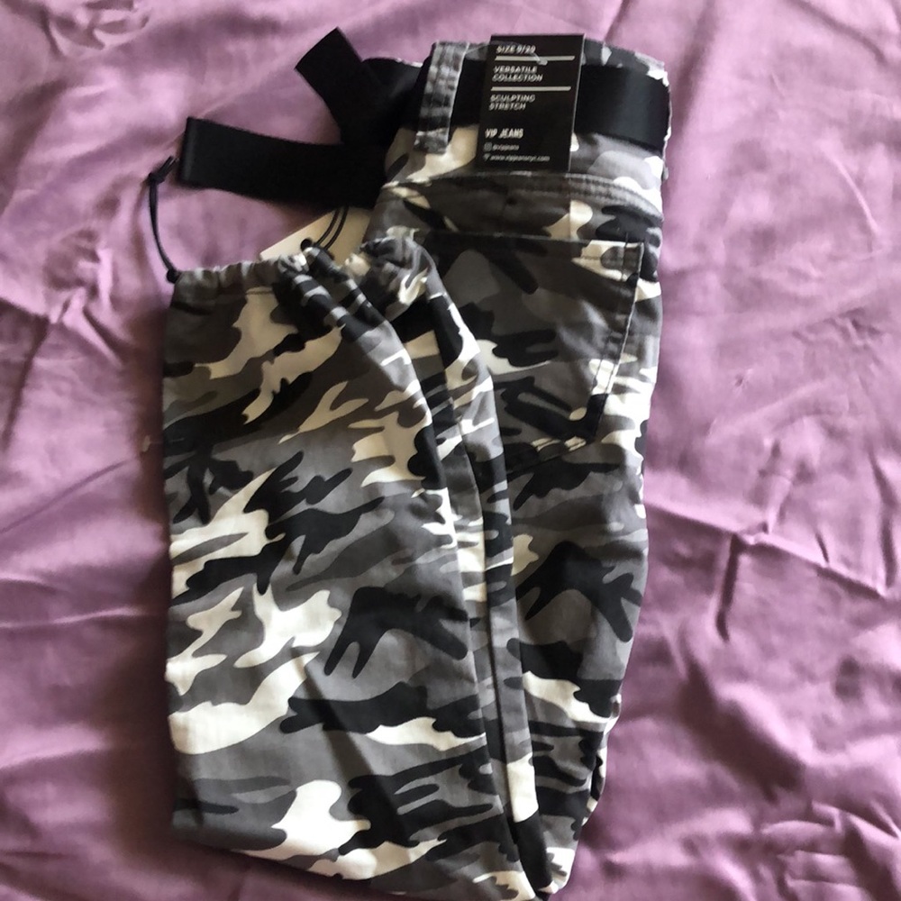 VIP jeans size 9 - Picture 3 of 4